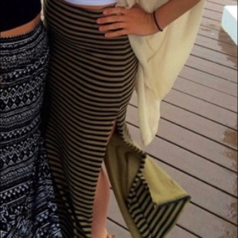 billabong side slit maxi skirt
